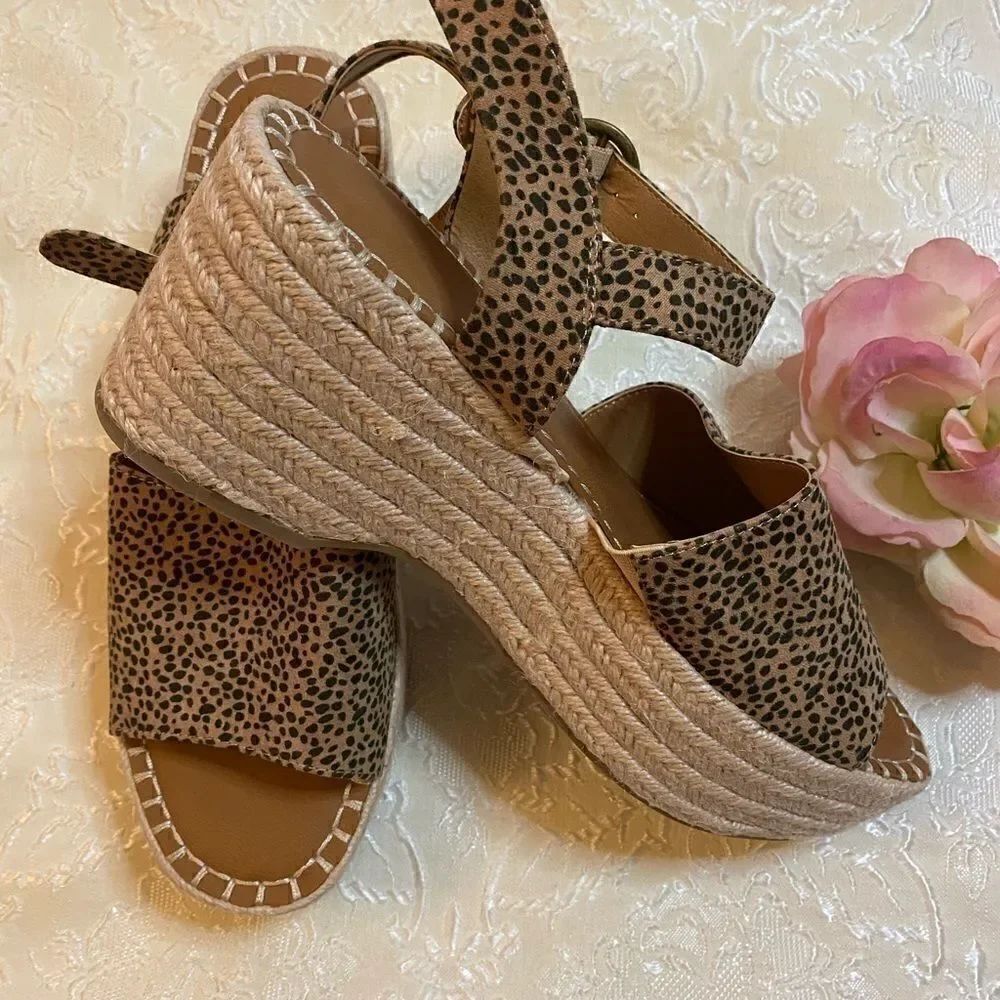 Universal Thread Morgan leopard print sandals - Picture 4 of 7